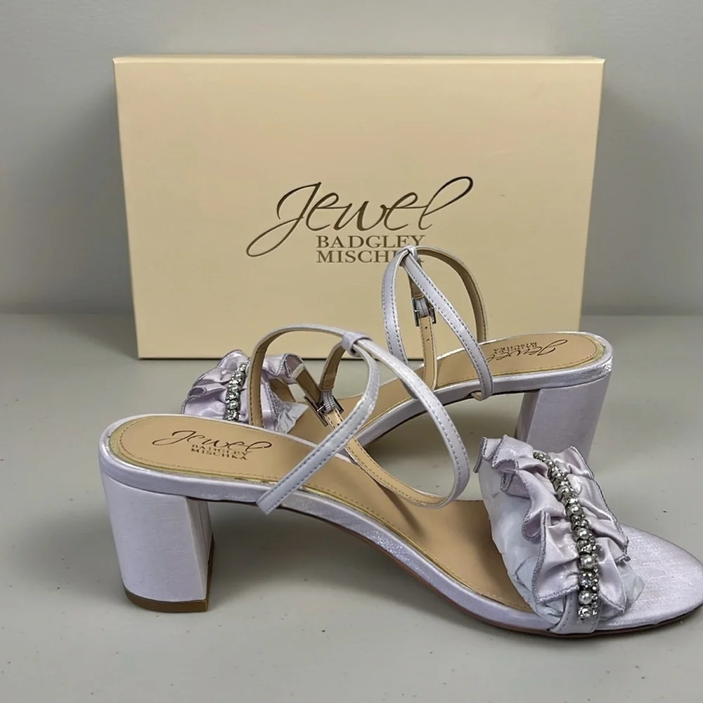 Badgley Mischka‎ Jewel Desirie Ruffle Block Heel Sandal New